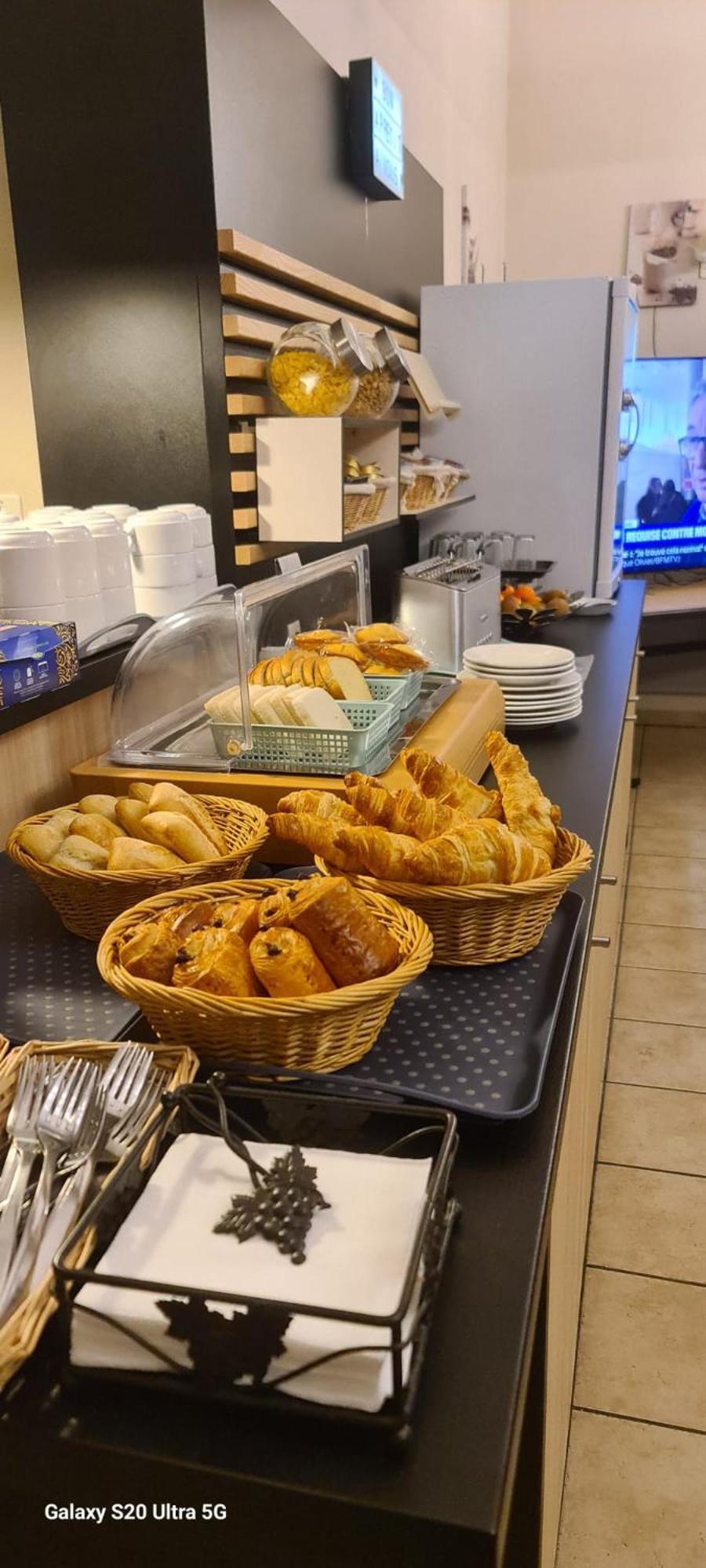 Hotel Restaurant Du Lac Graulhet Dış mekan fotoğraf